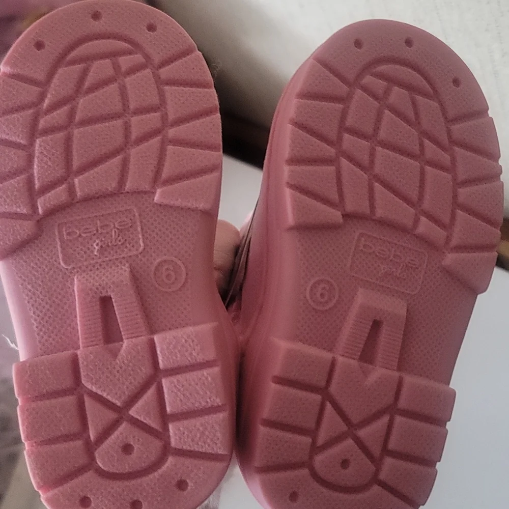 BEBE GIRLS LIGHT PINK Rainbow faux fur BOOTS: NWT: TODDLER 6